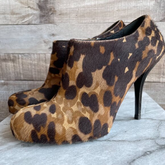 Balenciaga Stiletto Ankle Bootie - Calf Hair - Animal Print - Size 37.5 - GUC - Picture 2 of 16